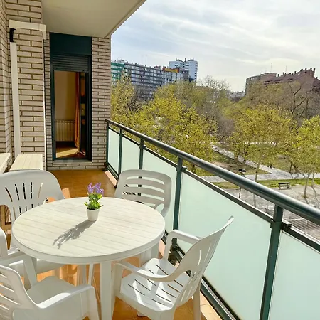 Reina Del Pilar Comotucasa Apartment Zaragoza