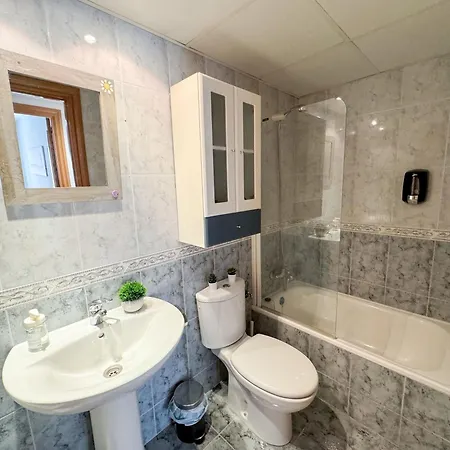 Reina Del Pilar Comotucasa Apartment Zaragoza